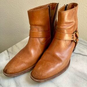 Frye Dara Harness Side Zip Ankle Biker Boot Tan Size 6.5B